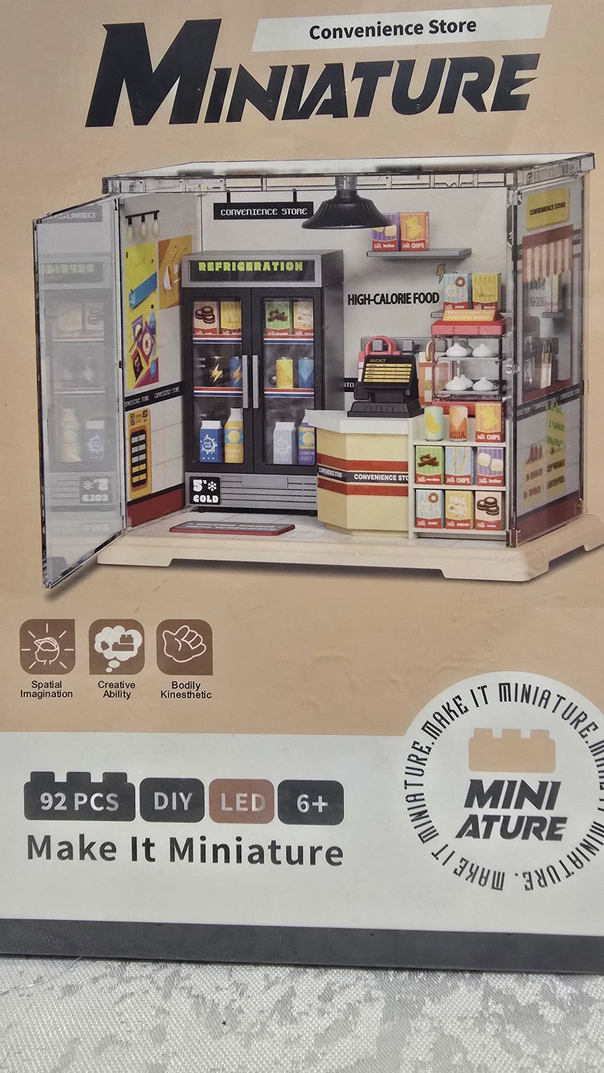 DIY Miniature – kreativni set za sastavljanje sa LED osvetljenjem | Izaberi model
