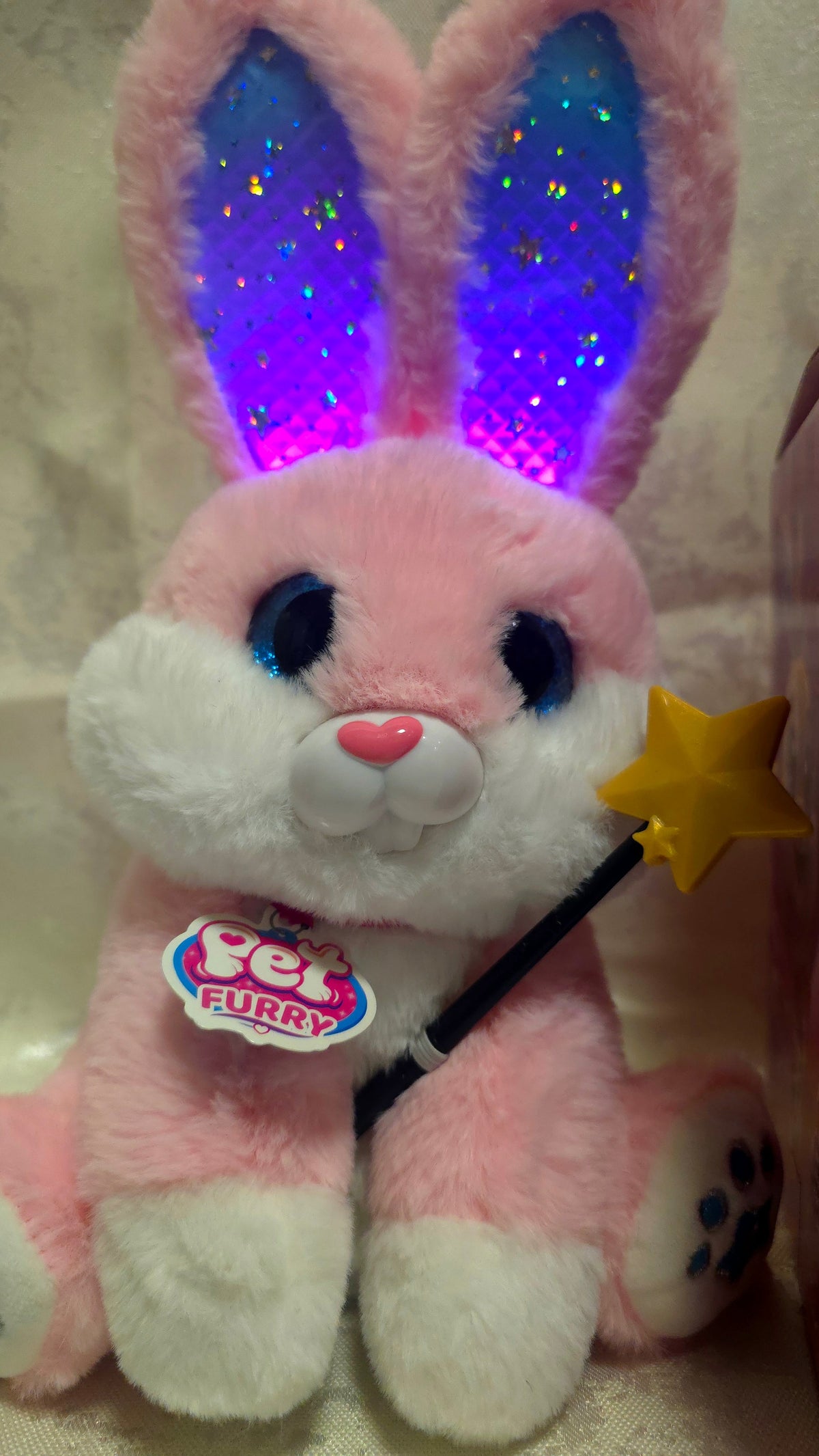 Magic Rabbit – interaktivni plišani zeka koji peva i priča